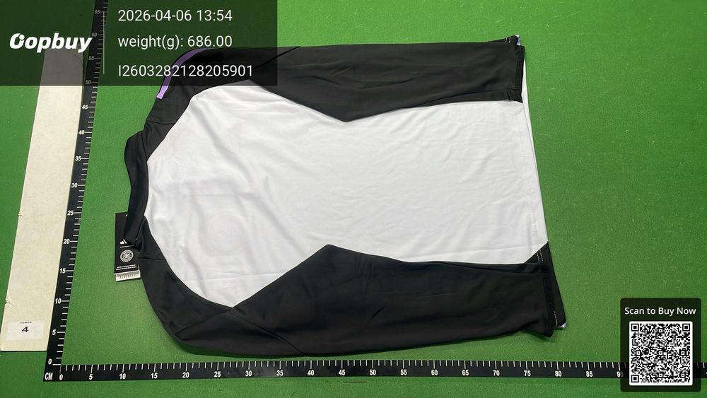 24/25 Germany white Training Set QC photo 3
