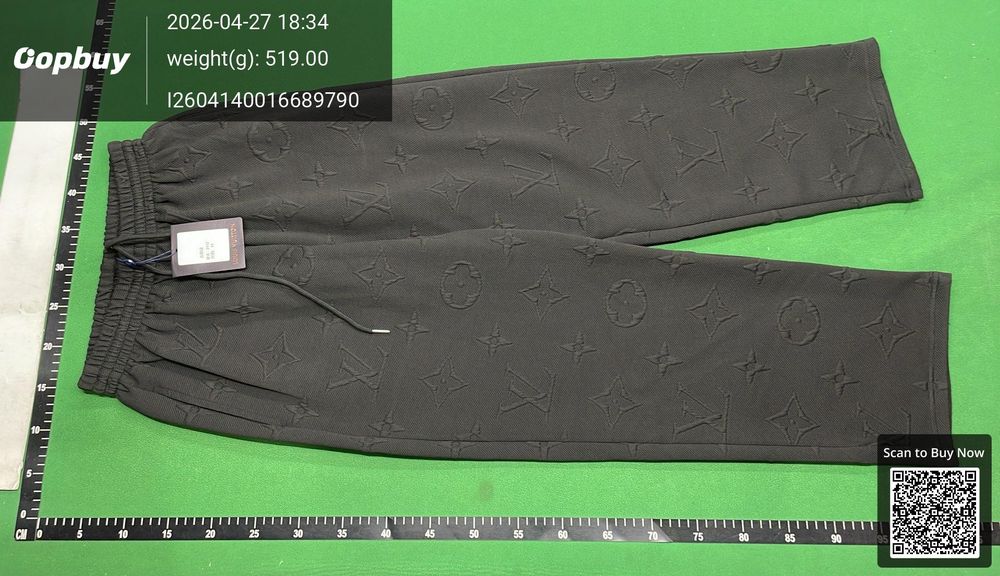 Louis Vuitton Pants QC photo 2