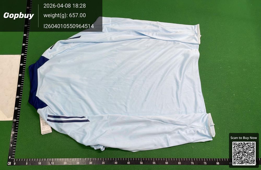 24/25 Spain white Training Set QC photo 3