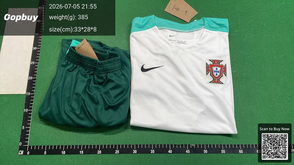 24/25 Portugal Training Shirt Fan Version QC photo 5