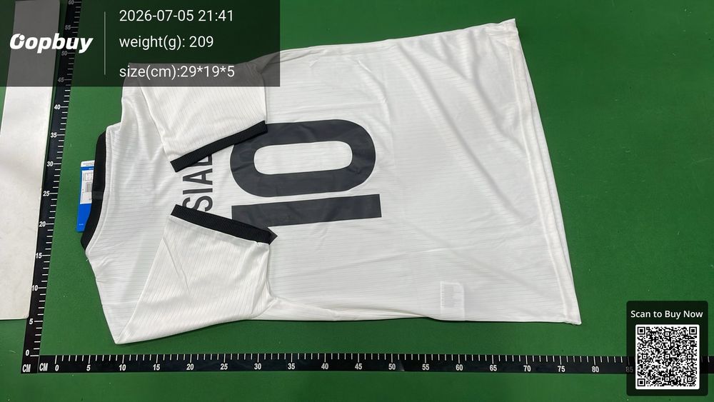 24/25 Season Germany 125 anniversary Player Version QC photo 3