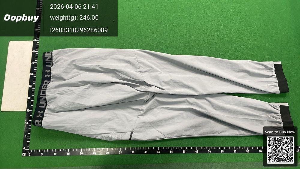 Under Armour Pants QC photo 3