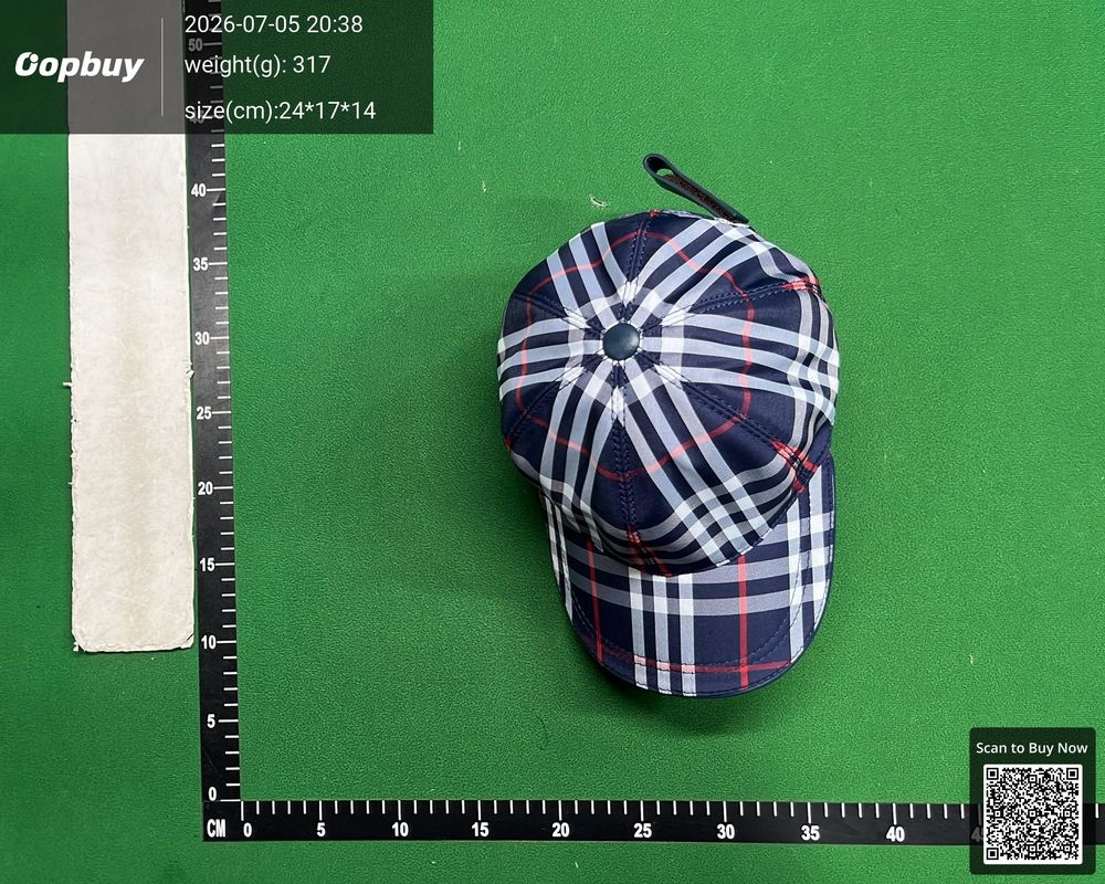 Burberry Hat QC photo 1