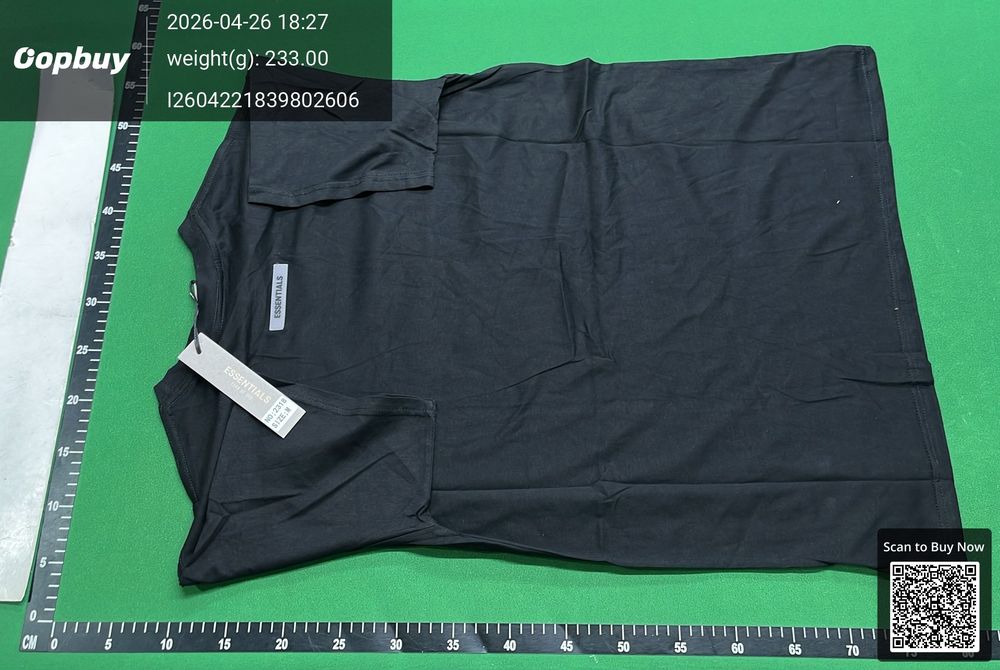 Essentials Tee QC photo 3