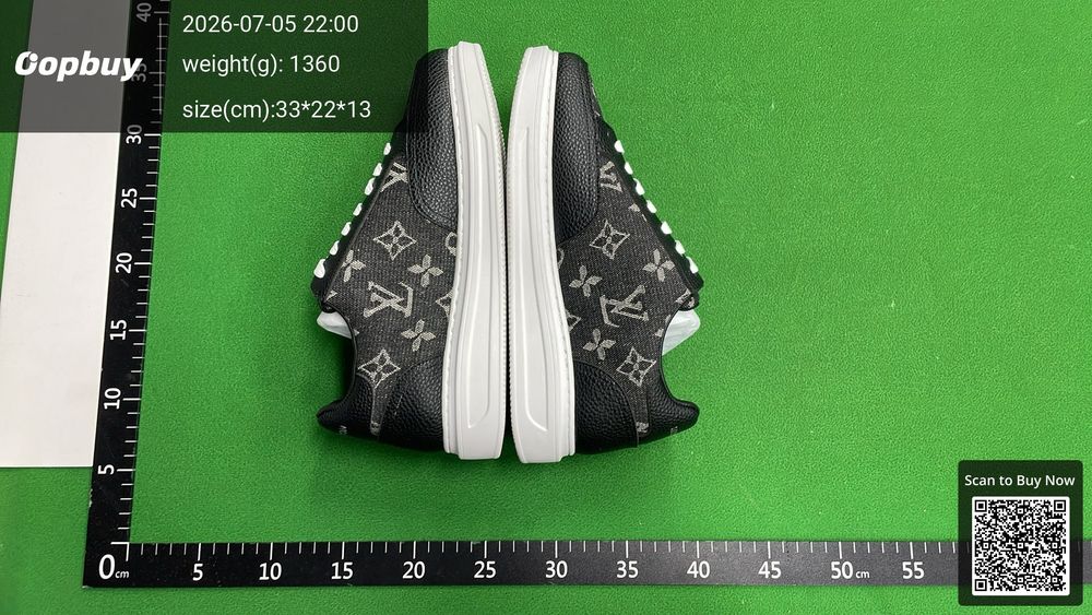 Louis Vuitton Sneakers QC photo 4