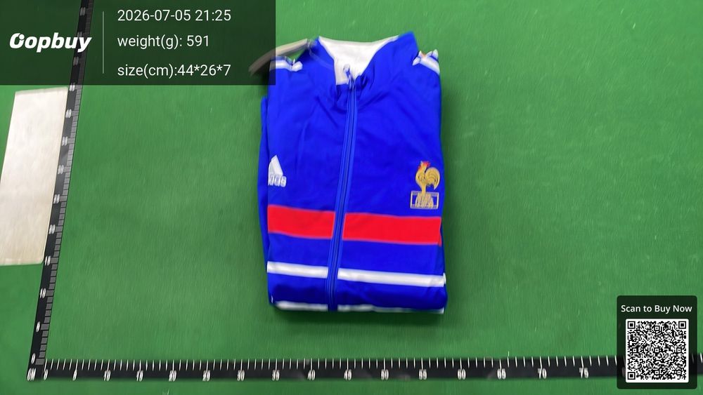 24/25 France Reversible Windbreaker QC photo 4