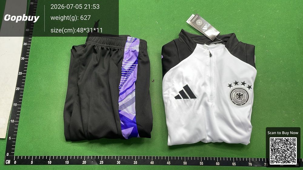 24/25 Germany white Training Set(X) QC photo 5