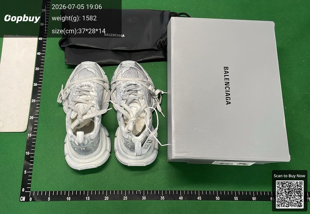 Balenciaga 3XL QC photo 1