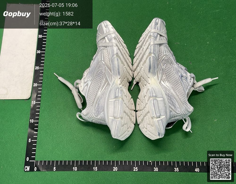 Balenciaga 3XL QC photo 4