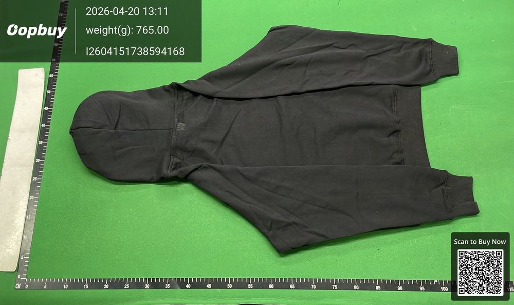 Ami Hoodie QC photo 3