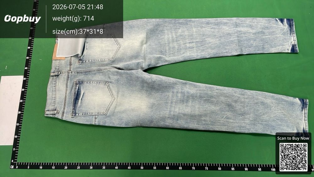 Purple Jeans QC photo 3