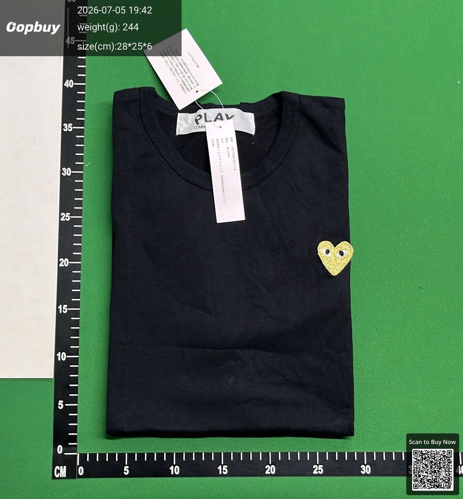 CDG Play Heart Tee QC photo 1