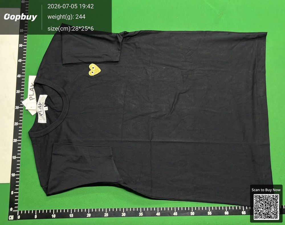 CDG Play Heart Tee QC photo 3