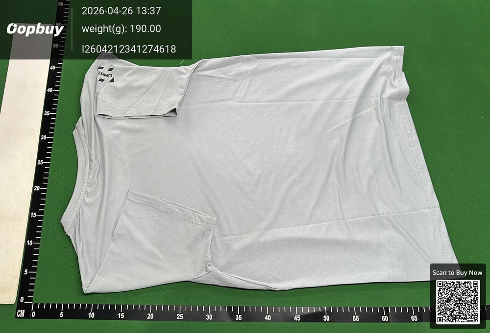 Under Armour Tee QC photo 2