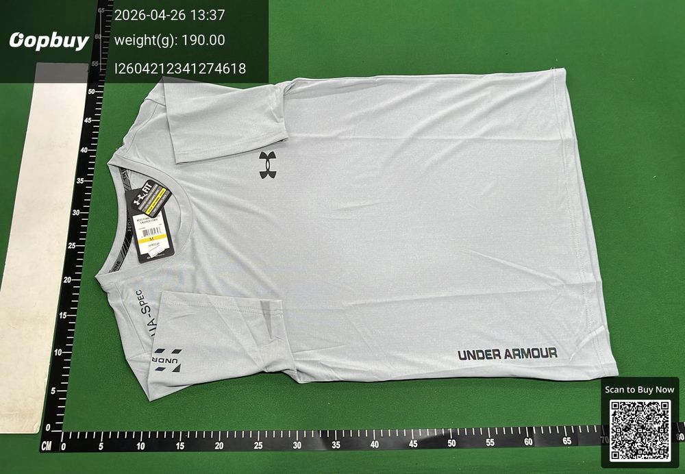 Under Armour Tee QC photo 3