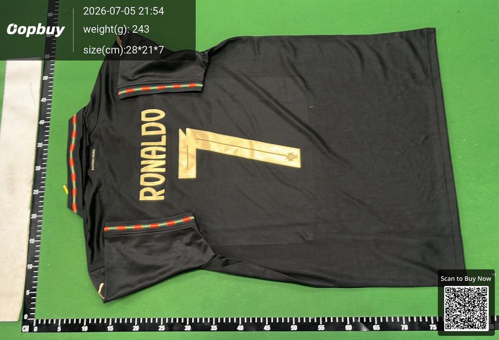 2026 Portugal Tribute to Eusebio Special Edition Player Version QC photo 3