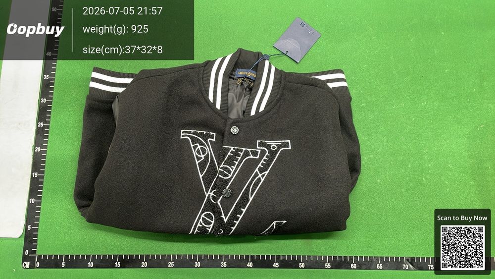 Louis Vuitton Coat QC photo 4