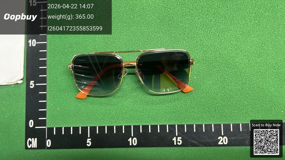 Cartier SunGlasses QC photo 1
