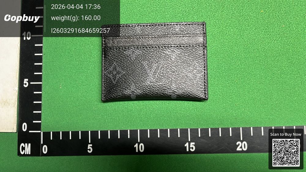 LV Wallet QC photo 5