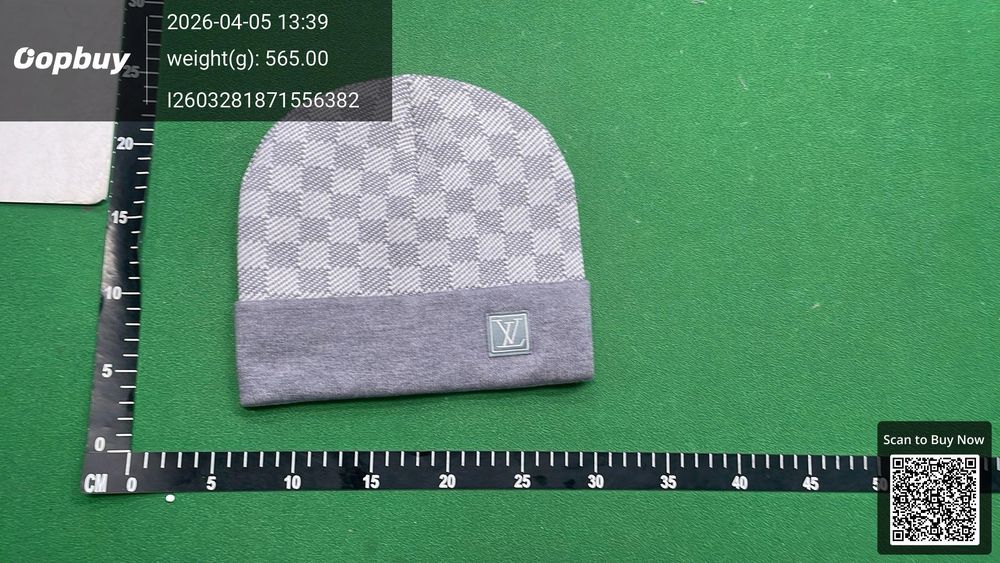 LV Knitted Hat QC photo 1