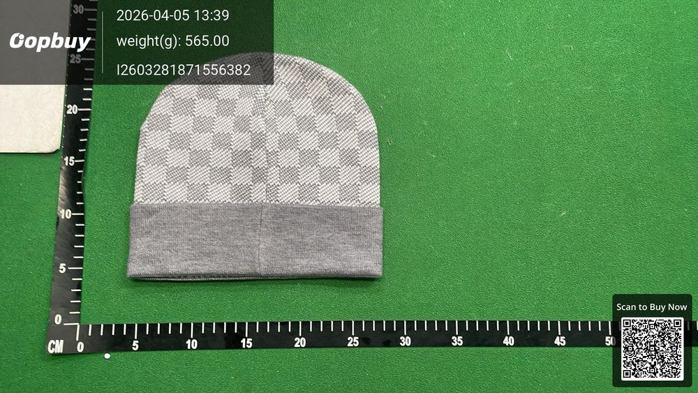 LV Knitted Hat QC photo 2