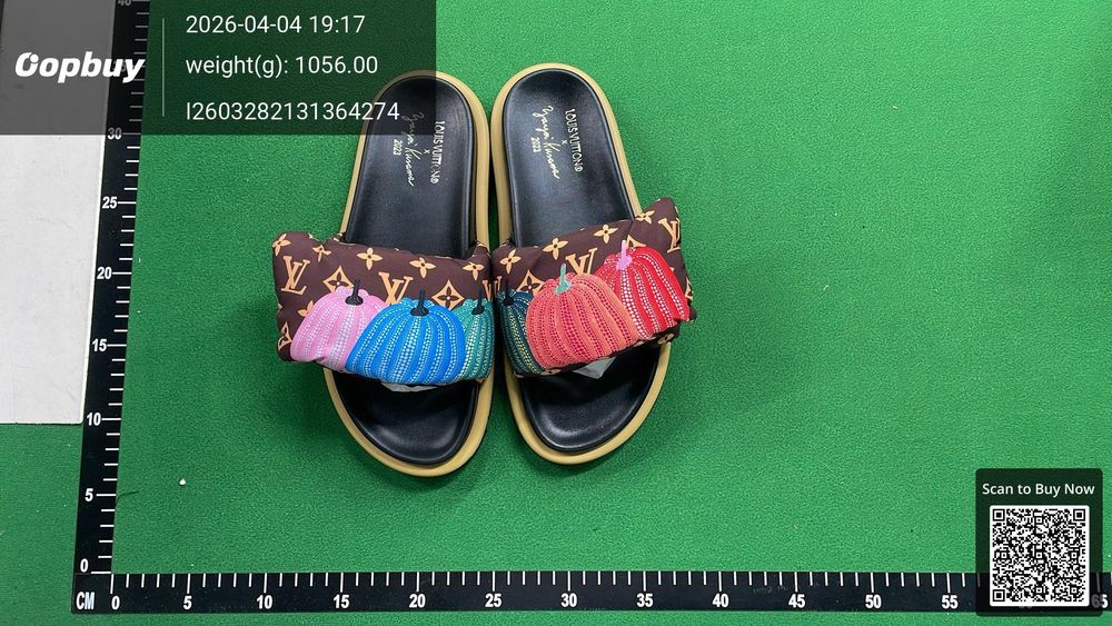 Louis Vuitton Slides QC photo 5
